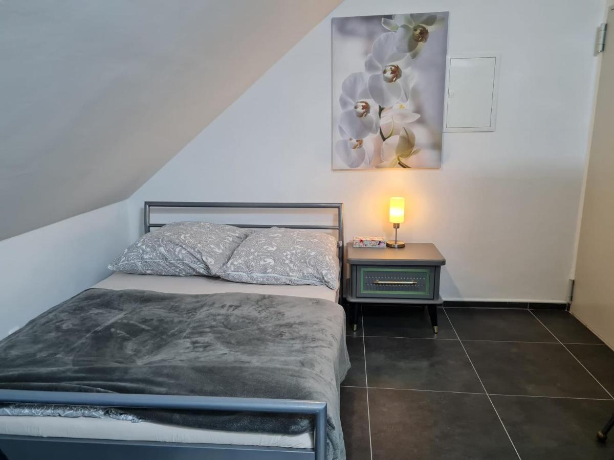 Roggendorf Zimmervermietung Colonia Exterior foto